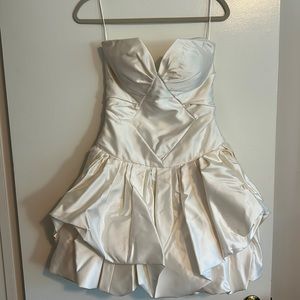Vintage 80s ANNA MAIER ULLA-MAIJA COUTURE wedding dress. Size 6
